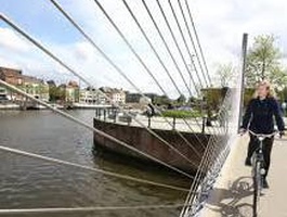 Fietstocht door het havengebied van Gent